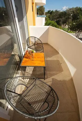 Aparthotel Riviera Suites